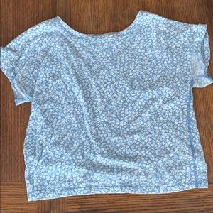 Blue, white daisy flower shirt